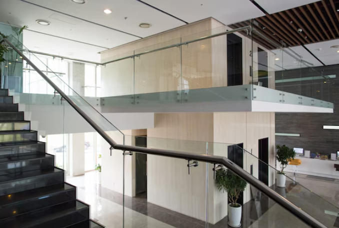 Modern Glass Balcony Designs That Instantly Elevate Outdoor Living